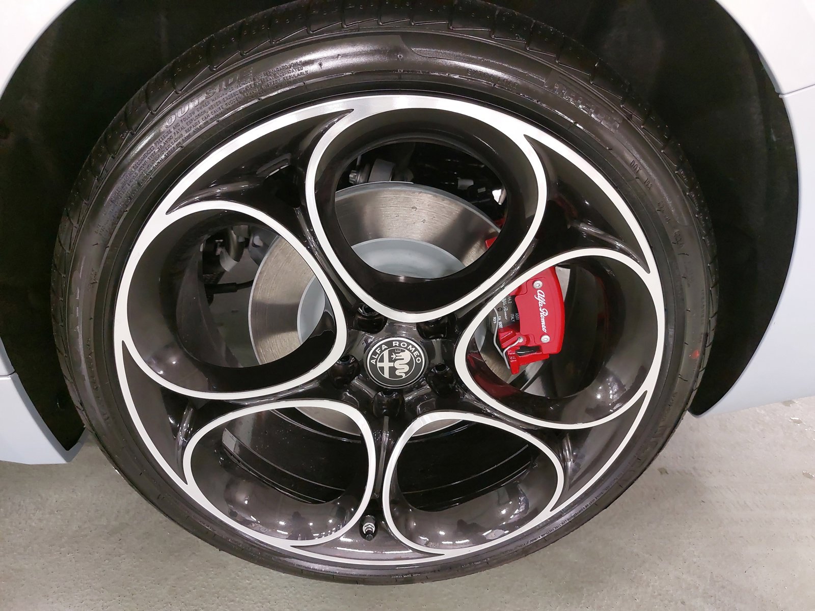 New 2025 Alfa Romeo Giulia w/ Veloce Package Rwd image 34