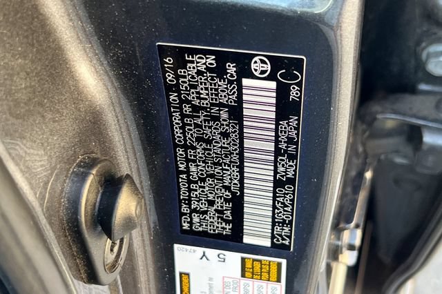 Used 2017 Toyota Prius Four FWD image 32
