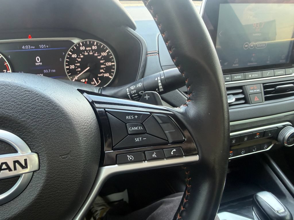 Used 2020 Nissan Altima 2.5 SR w/ Premium Package FWD image 22