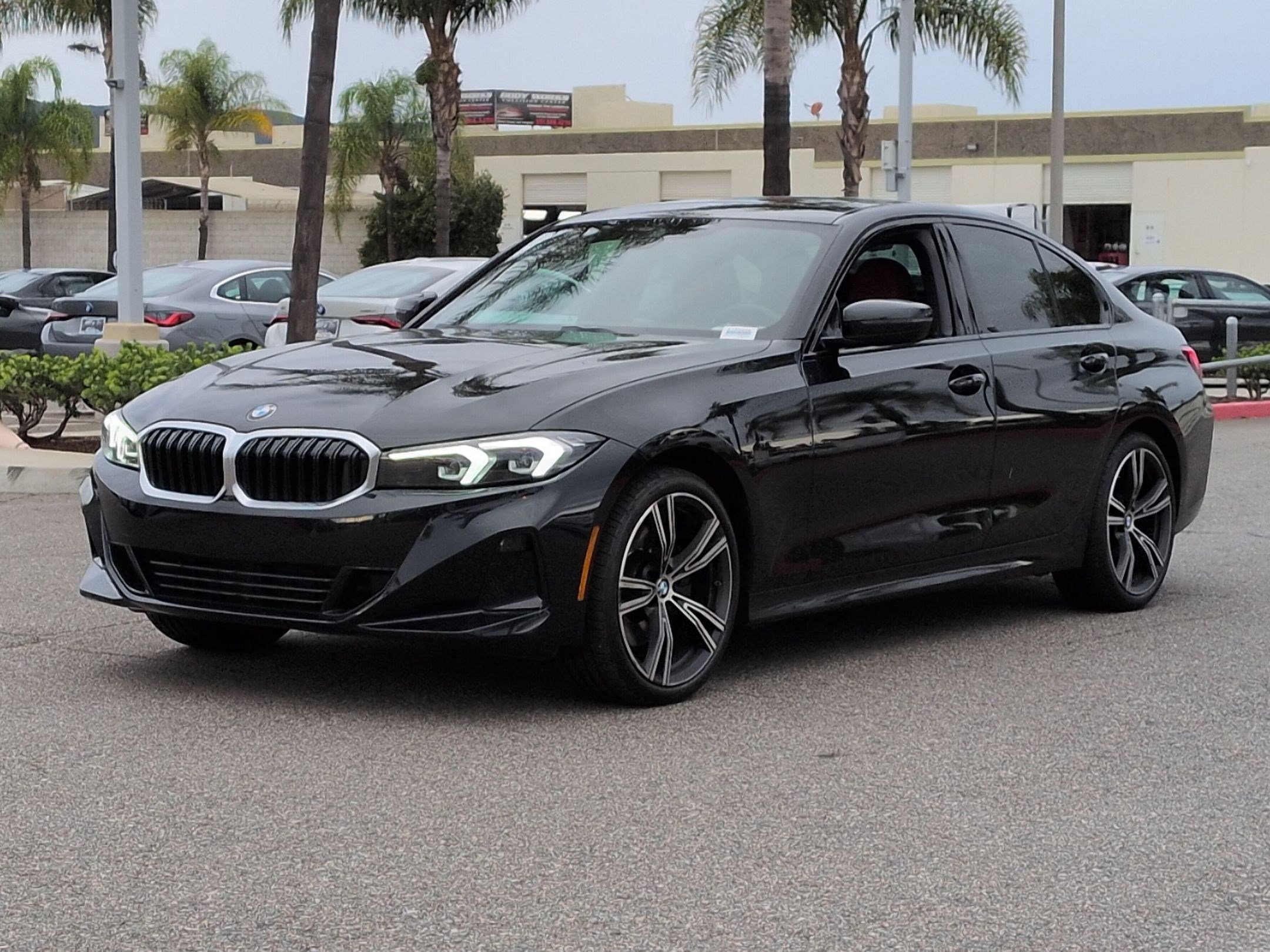 Certified 2023 BMW 330i Sedan w/ Premium Package image 5