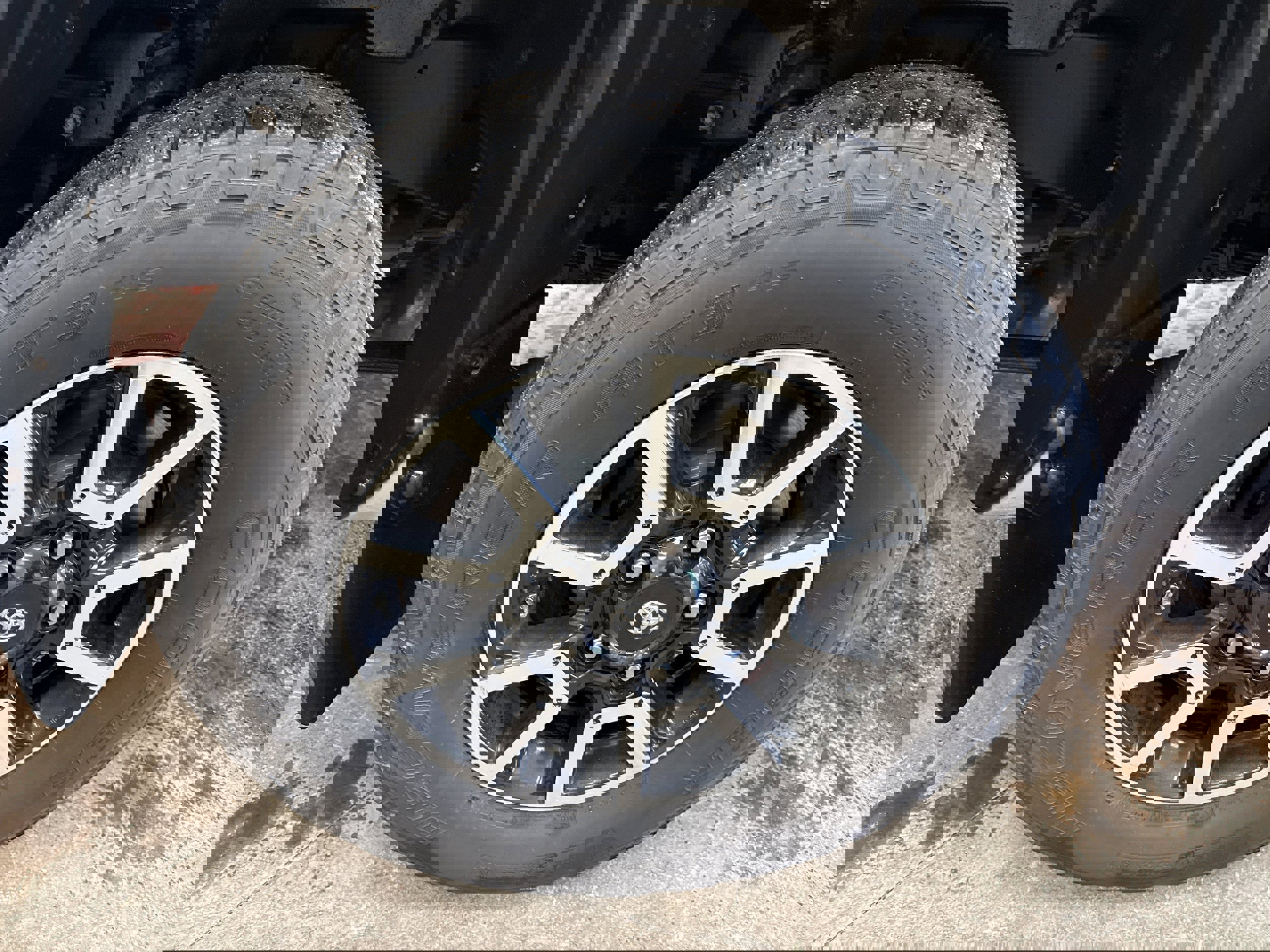 Used 2019 Toyota Tundra SR5 w/ TRD Off Road Package image 11