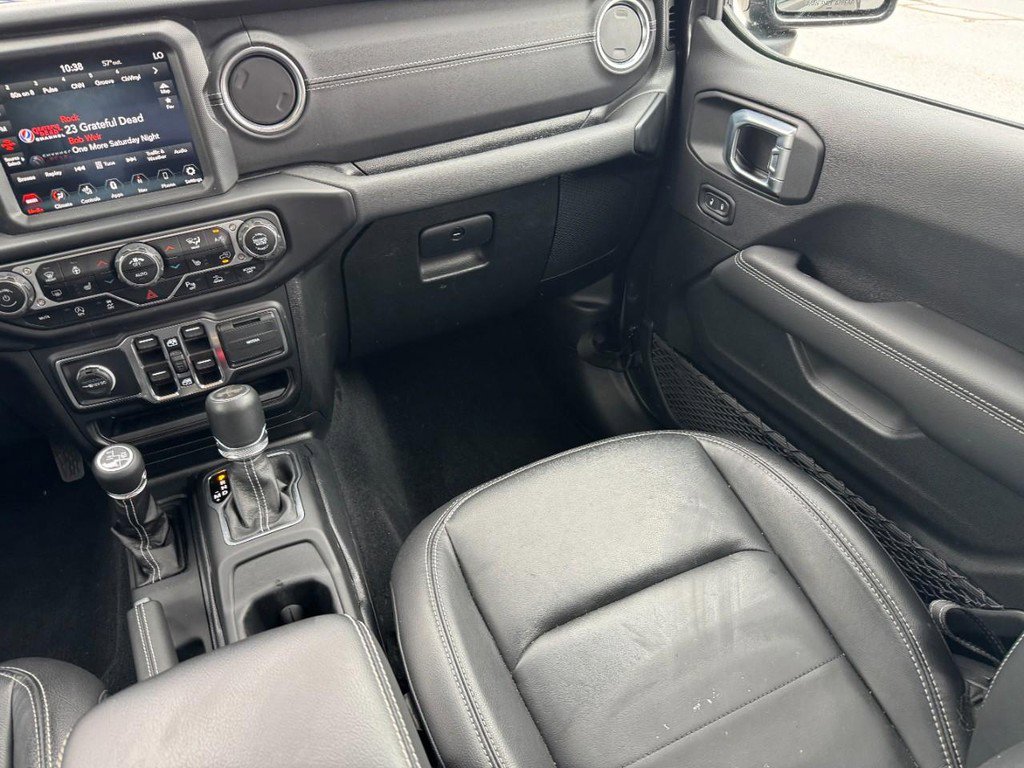 Used 2023 Jeep Wrangler Unlimited Sahara w/ Safety Group AWD/4WD image 18
