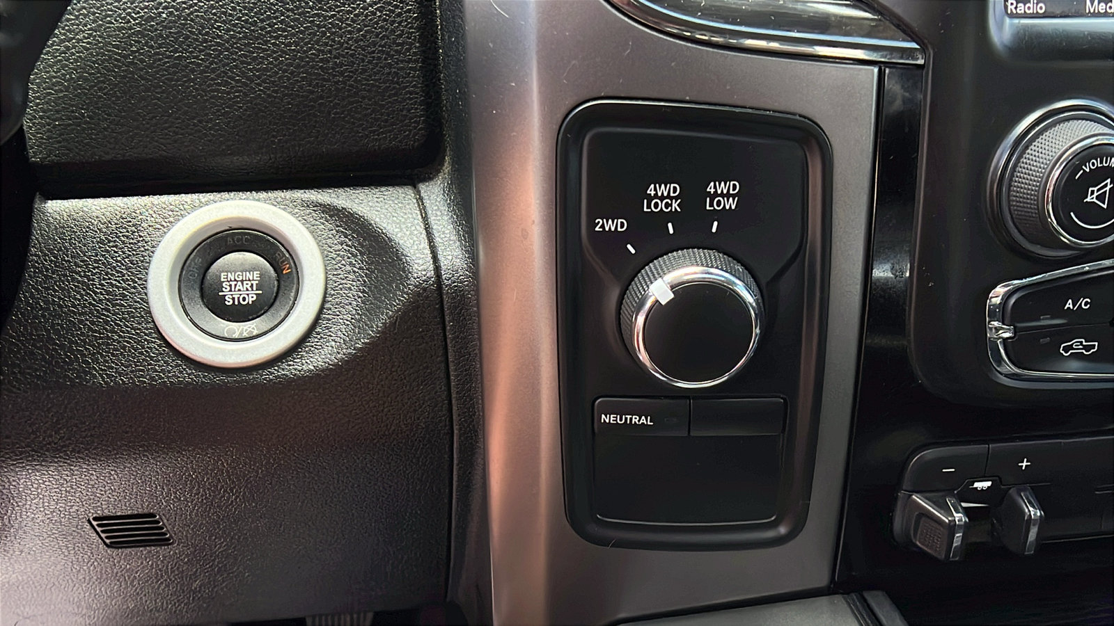 Used 2018 RAM 2500 Laramie w/ Sport Appearance Group AWD/4WD image 32