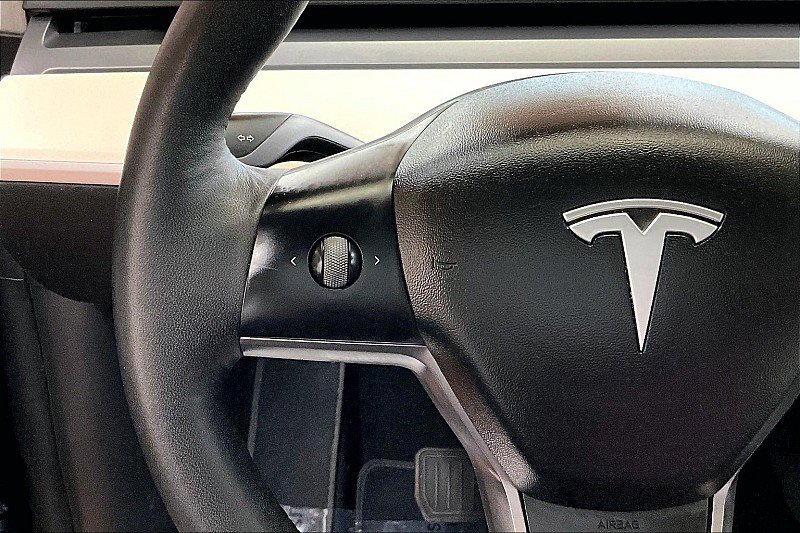Used 2022 Tesla Model Y Long Range AWD/4WD image 16