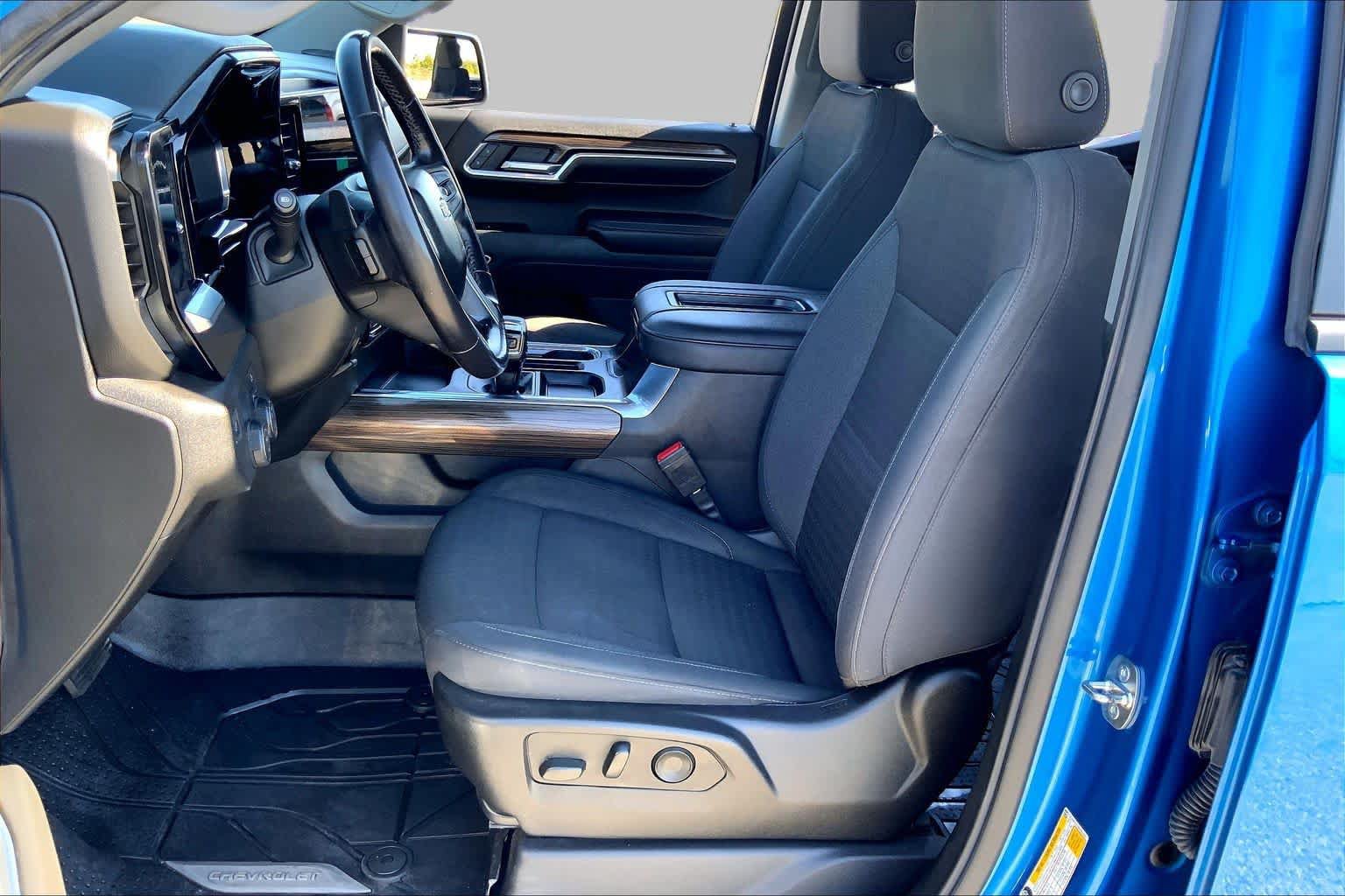 Used 2022 Chevrolet Silverado 1500 LT w/ Texas Edition Plus RWD image 8