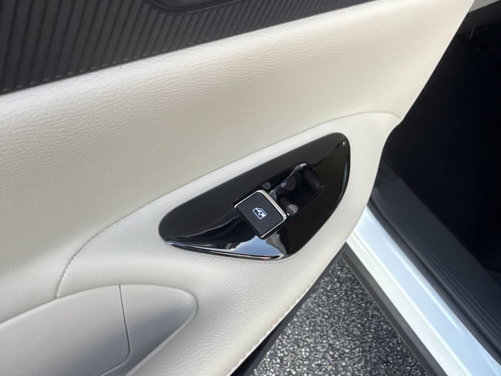 Certified 2025 Nissan Murano SV AWD/4WD image 26
