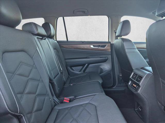 Used 2025 Volkswagen Atlas SE FWD image 20