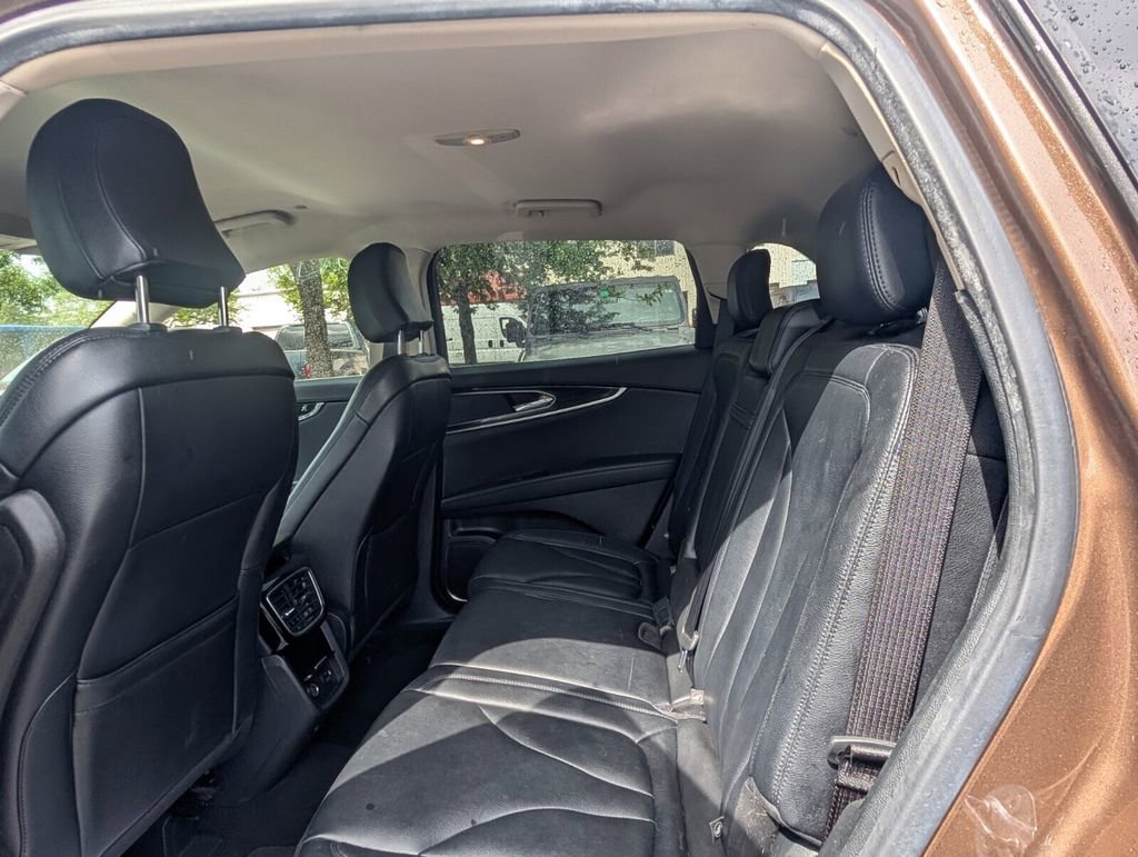 Used 2022 Lincoln Nautilus FWD image 12