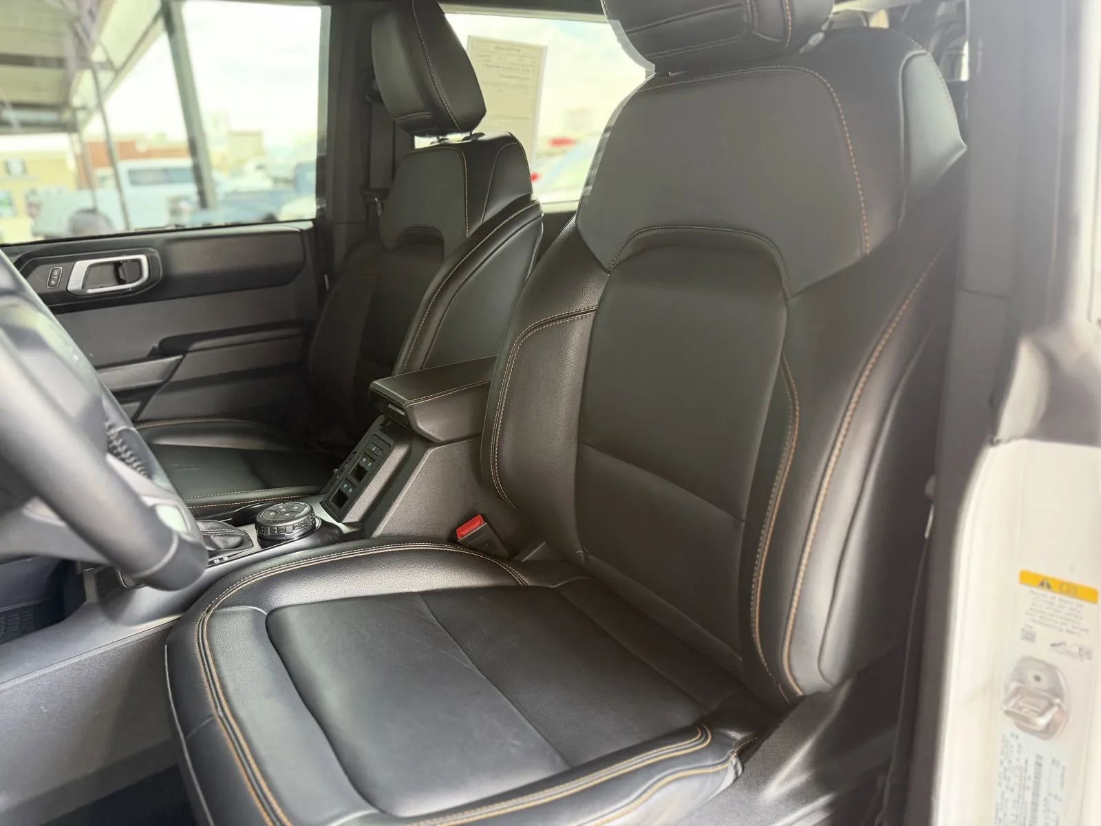 Used 2024 Ford Bronco Badlands image 15