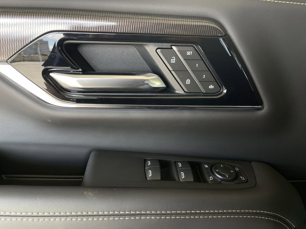 New 2026 GMC Yukon Elevation AWD/4WD image 23