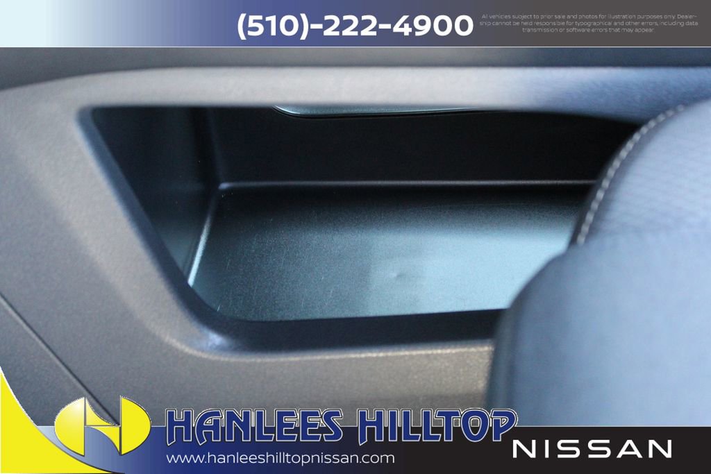 Used 2024 Nissan Pathfinder SV image 14