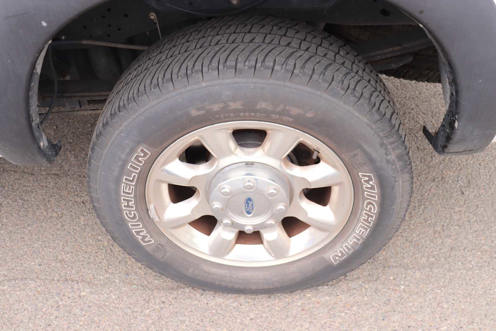 Used 2016 Ford F250 Lariat w/ Lariat Ultimate Package AWD/4WD image 9