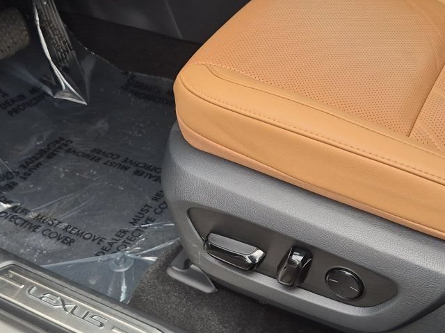 Used 2025 Lexus NX 450h+ AWD w/ Accessory Package (Z2) image 12