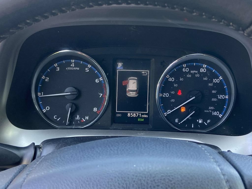 Used 2017 Toyota RAV4 Limited FWD image 36