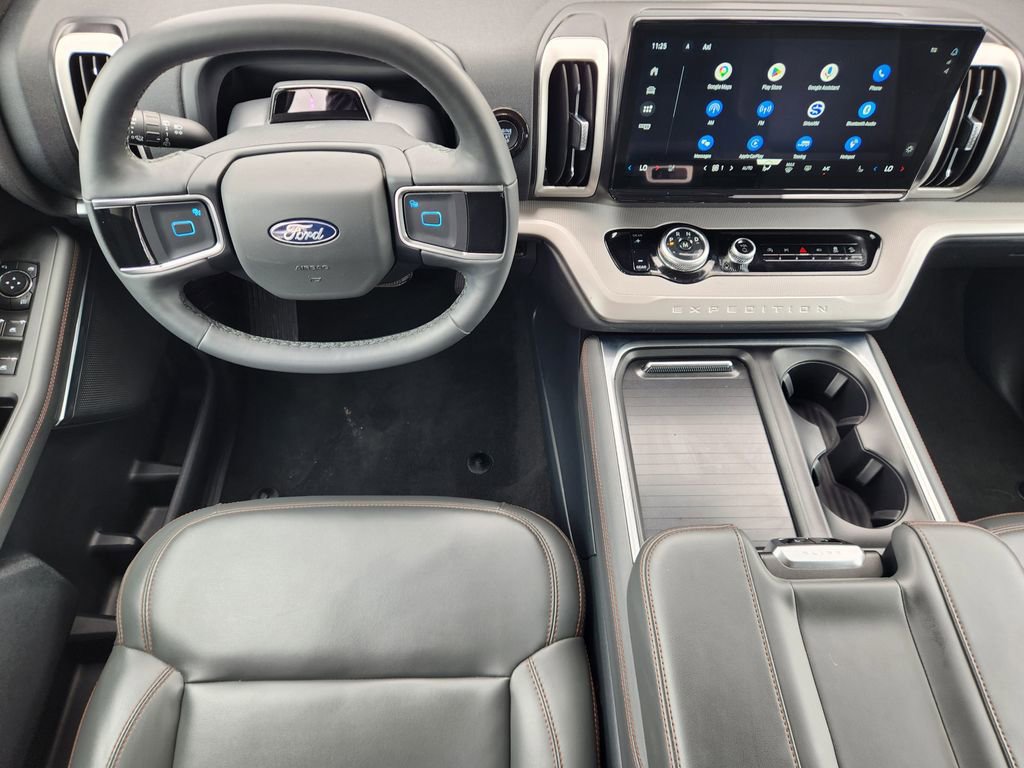 Used 2025 Ford Expedition Active AWD/4WD image 26