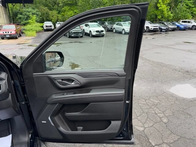 Used 2023 GMC Yukon XL SLT w/ SLT Luxury Package AWD/4WD image 13