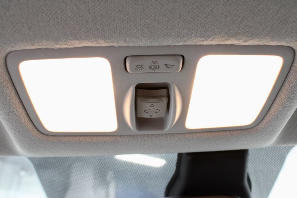 Certified 2024 Hyundai Venue SEL FWD image 35