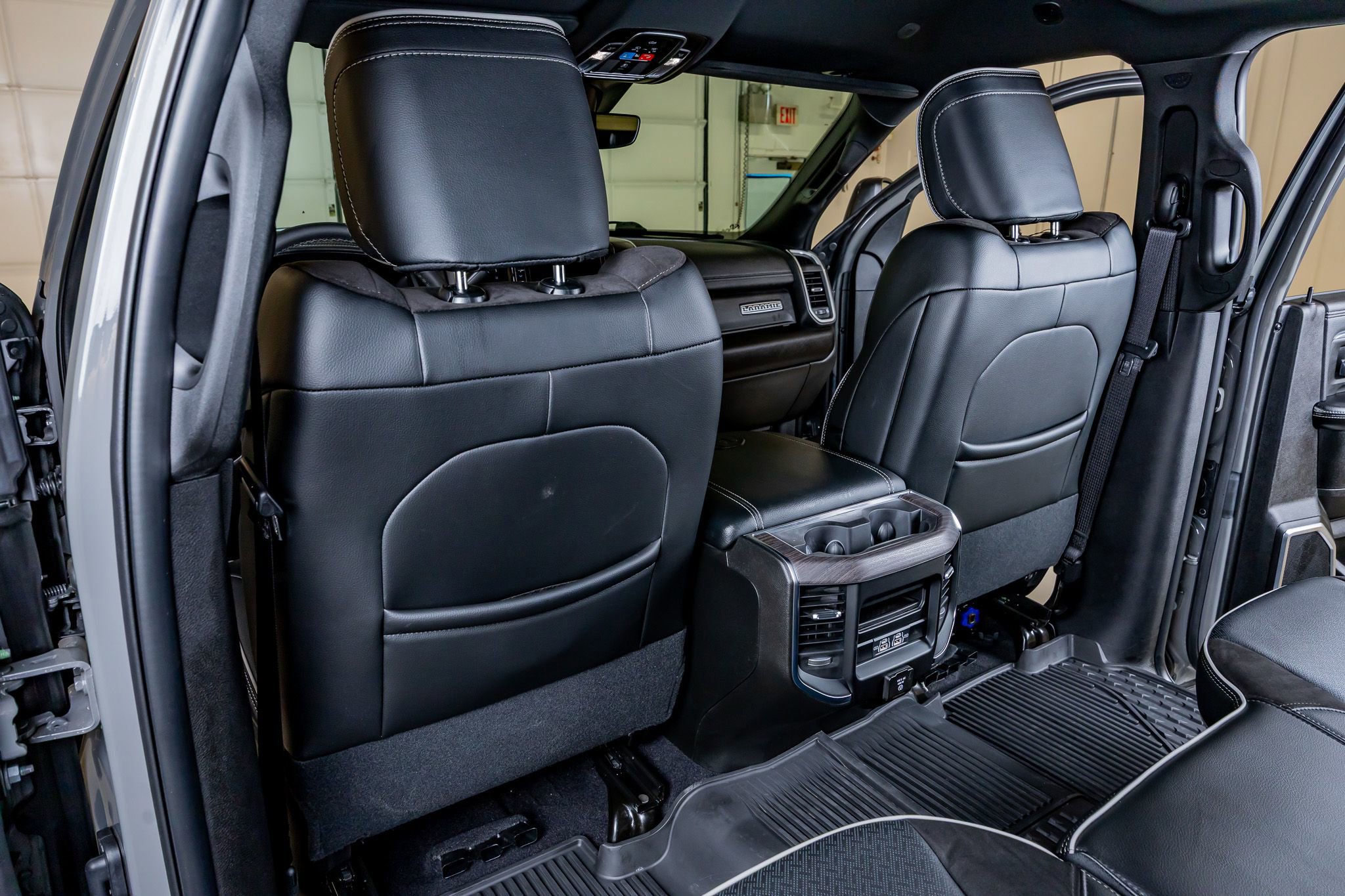 Used 2026 RAM 2500 Laramie w/ Night Edition AWD/4WD image 32