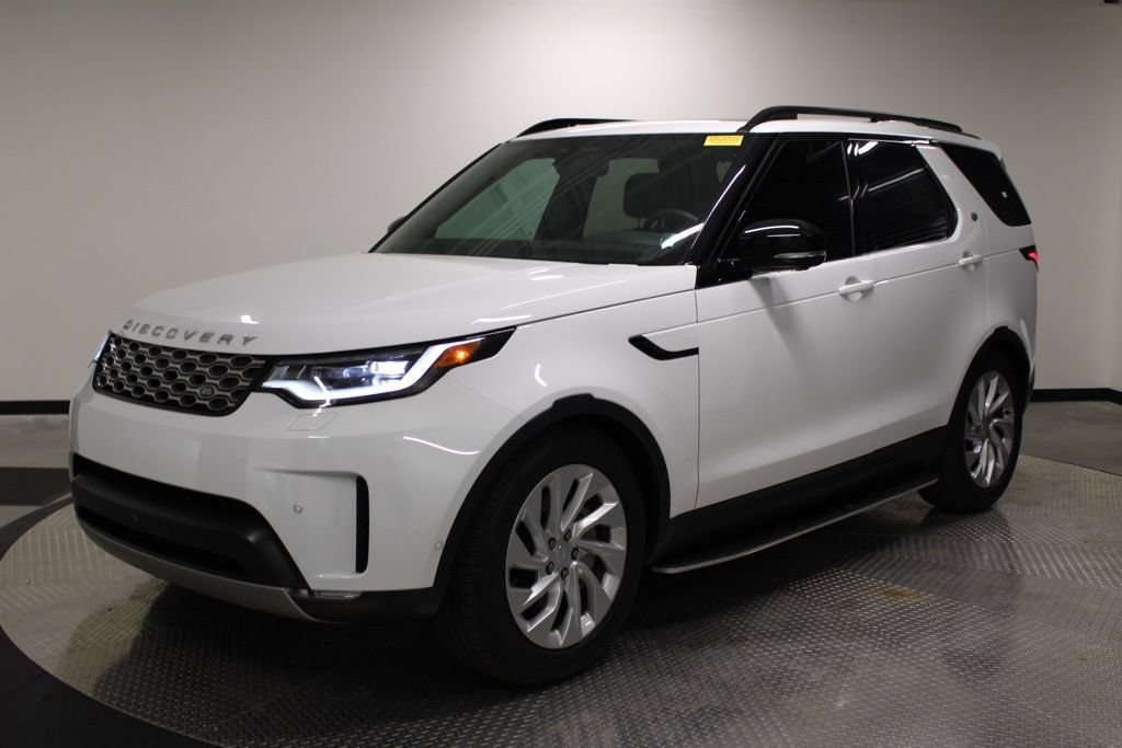 Used 2025 Land Rover Discovery S AWD/4WD image 1