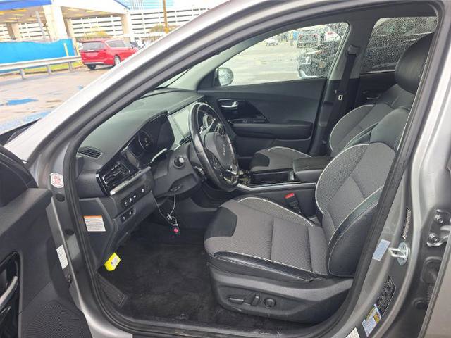 Used 2022 Kia Niro EX w/ Cold Weather Package image 6