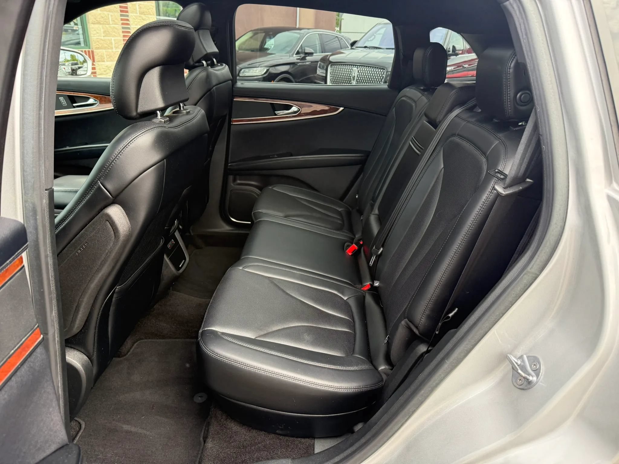 Used 2018 Lincoln MKX Reserve w/ Lincoln MKX Climate Package AWD/4WD image 27