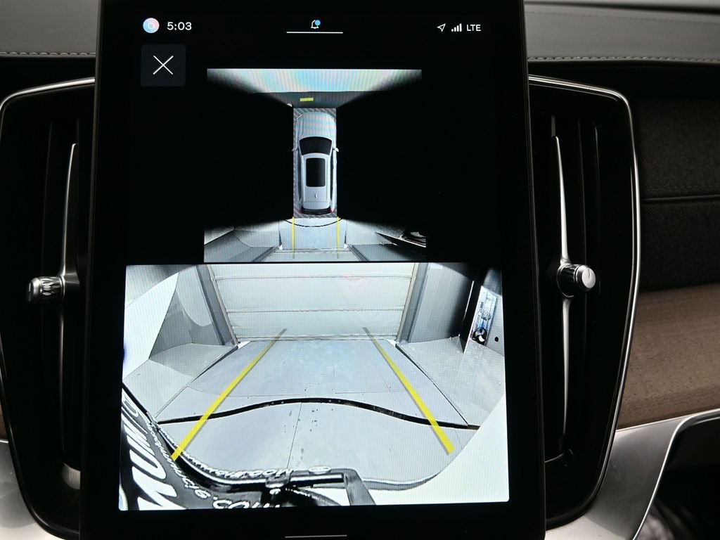 Used 2025 Volvo XC90 B5 Plus image 27