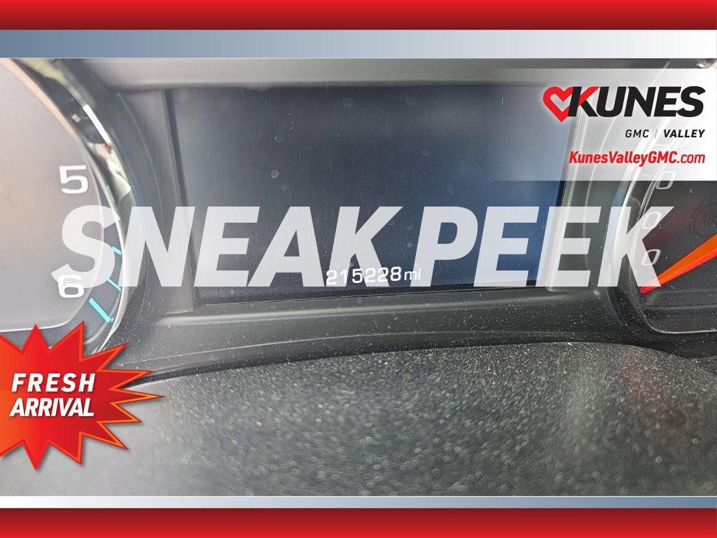 Used 2018 Chevrolet Silverado 1500 LT w/ All Star Edition AWD/4WD image 2