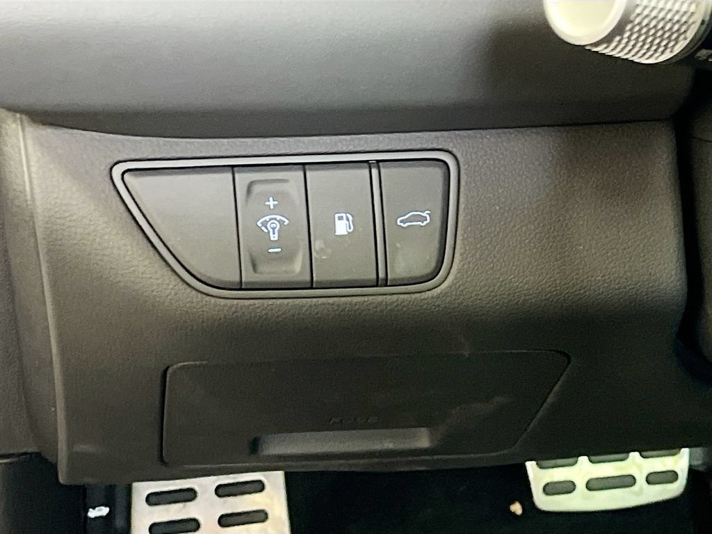 Used 2024 Genesis G70 3.3T Advanced AWD/4WD image 10
