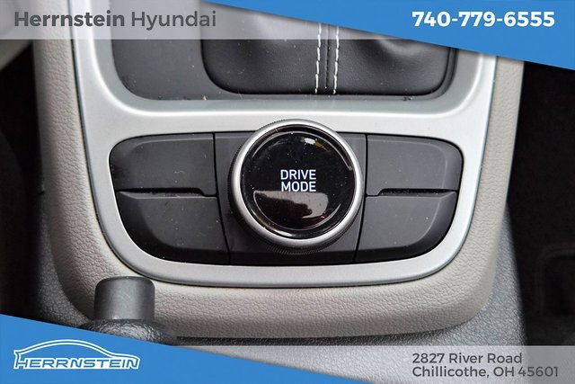 Used 2023 Hyundai Venue SEL image 20