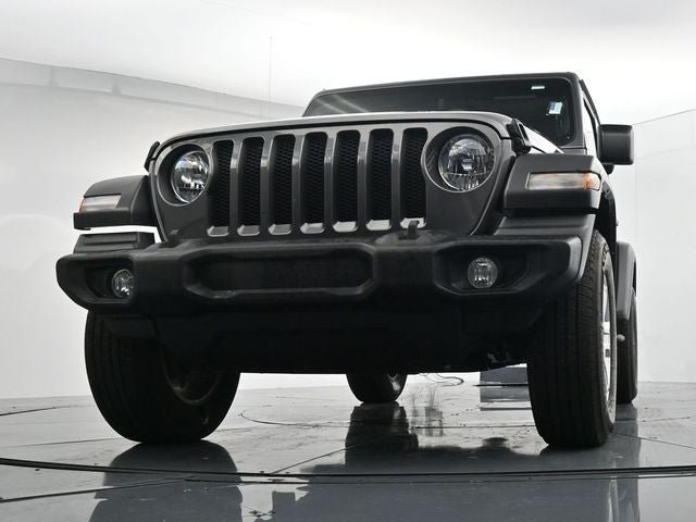 Used 2023 Jeep Wrangler Sport AWD/4WD image 35
