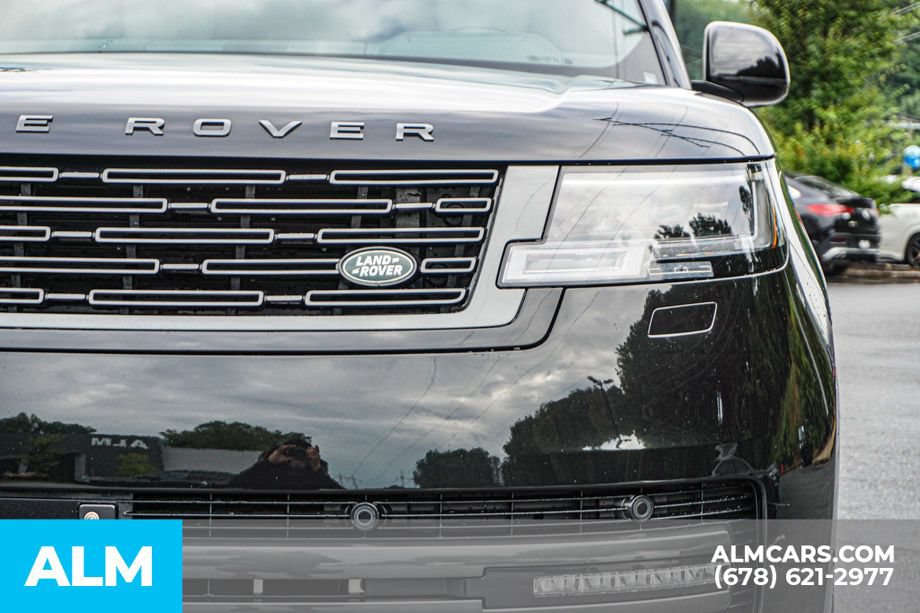 Used 2025 Land Rover Range Rover Long Wheelbase SE AWD/4WD image 11