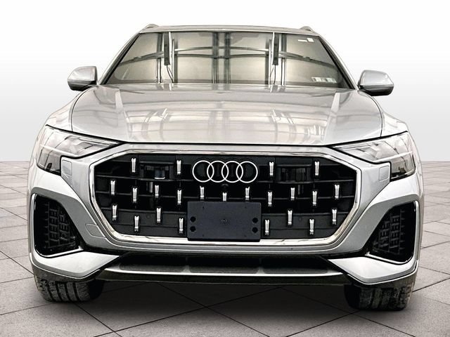 Used 2024 Audi Q8 Premium w/ Convenience Package AWD/4WD image 3