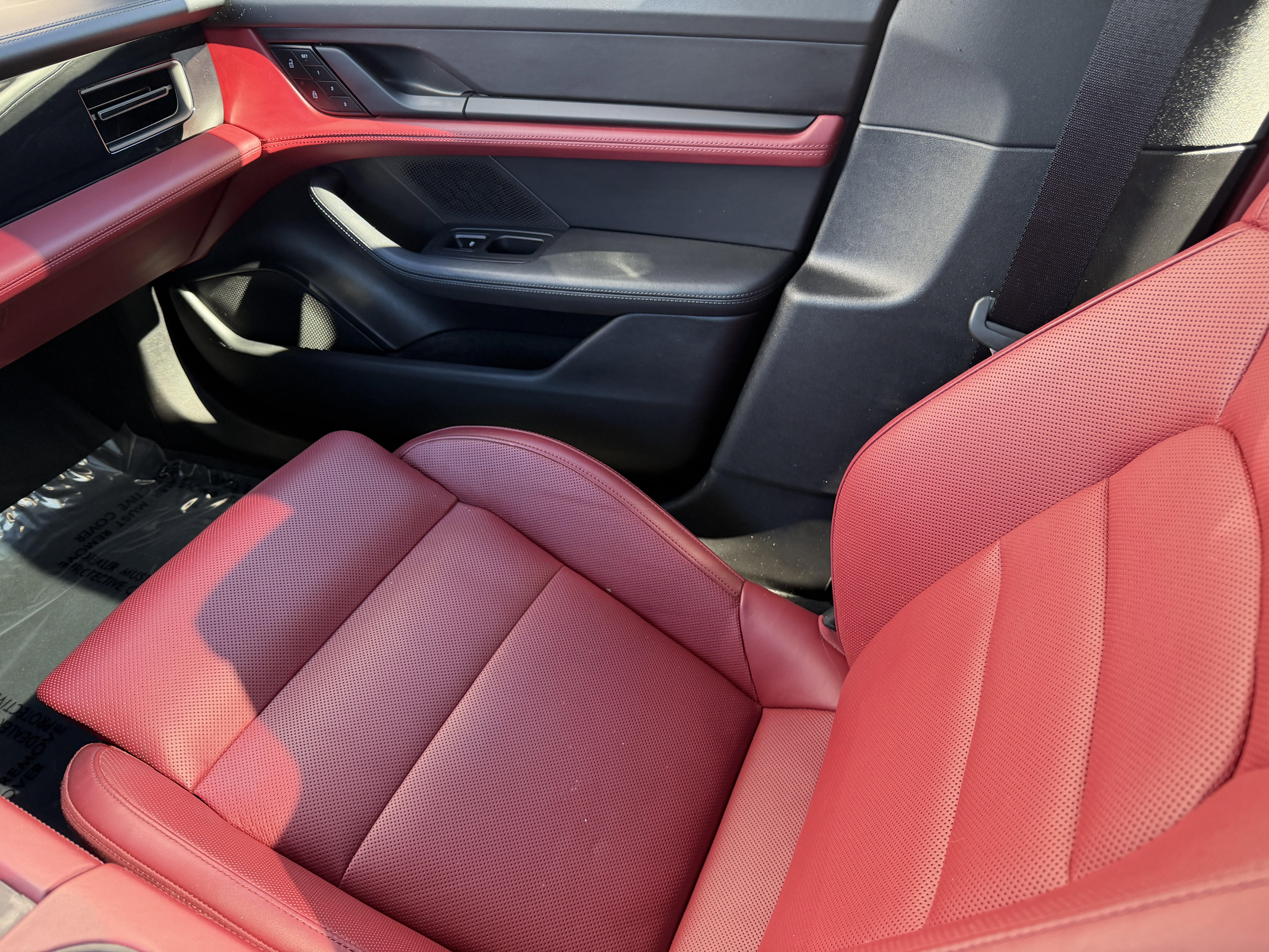 Certified 2023 Porsche Taycan image 21