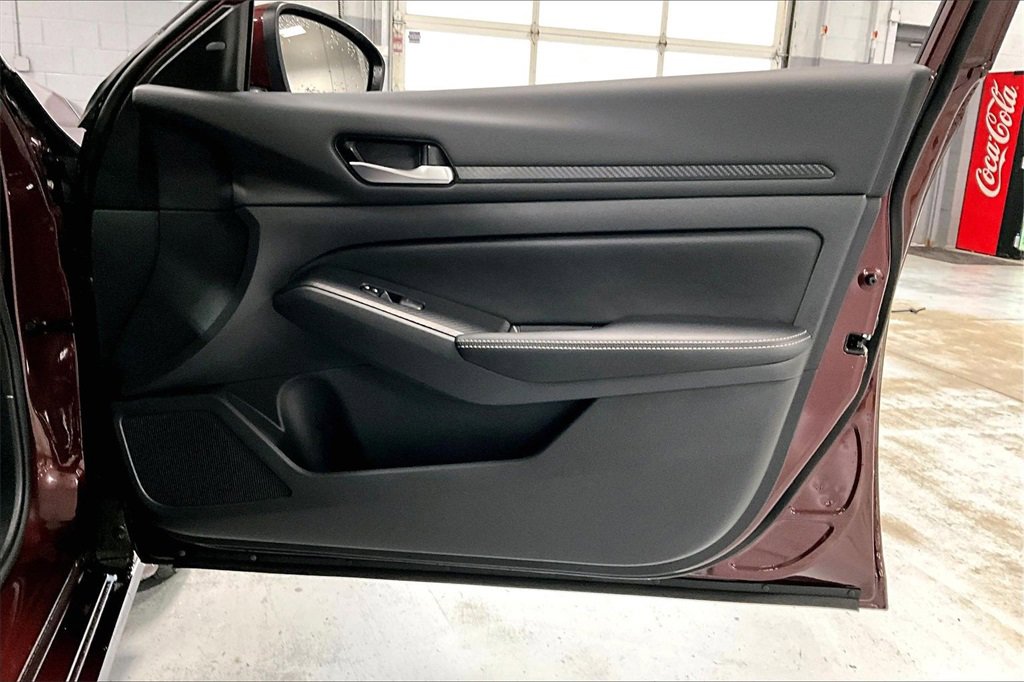Certified 2024 Nissan Altima 2.5 SV w/ SV Premium Package image 26