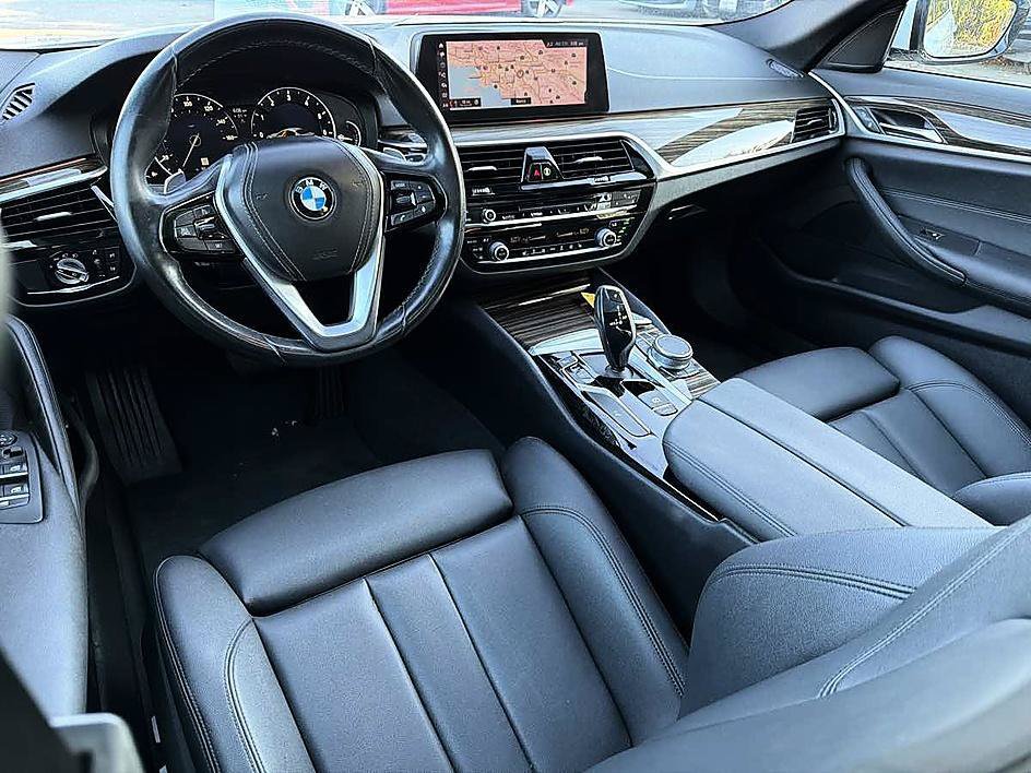 Used 2019 BMW 530i RWD image 13