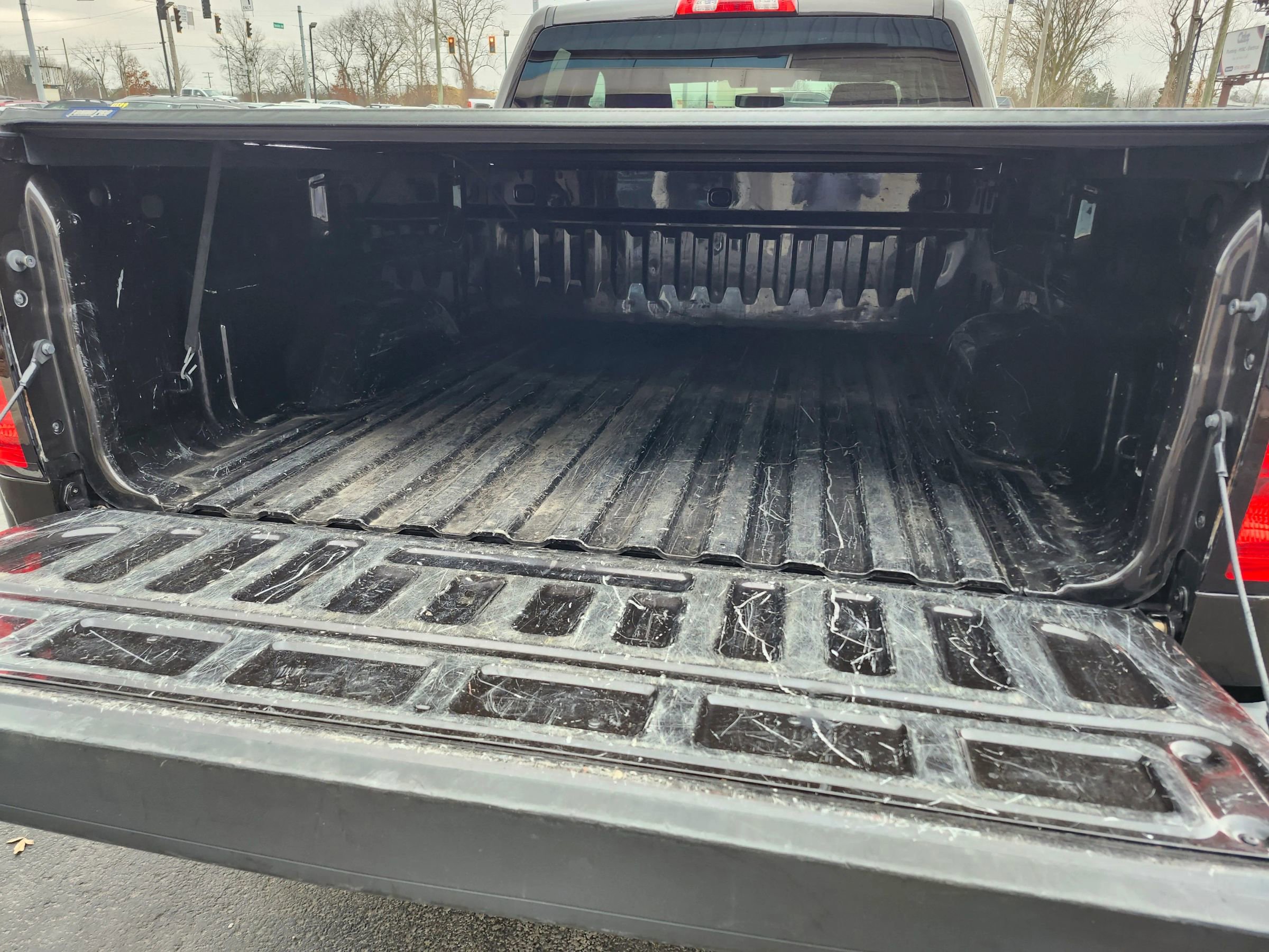 Used 2018 Chevrolet Silverado 1500 LT w/ All Star Edition AWD/4WD image 32