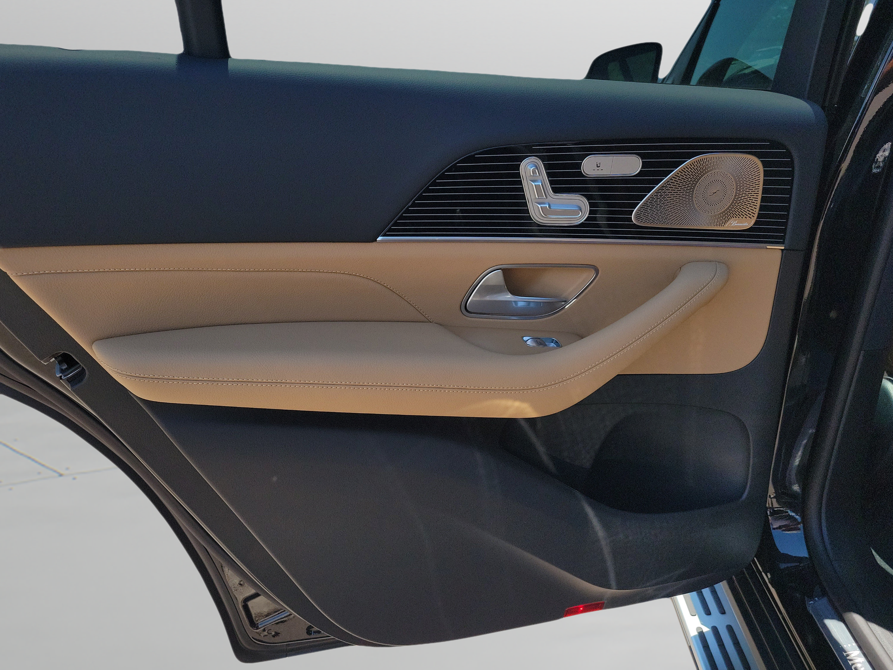 New 2026 Mercedes-Benz GLS 450 4MATIC image 7