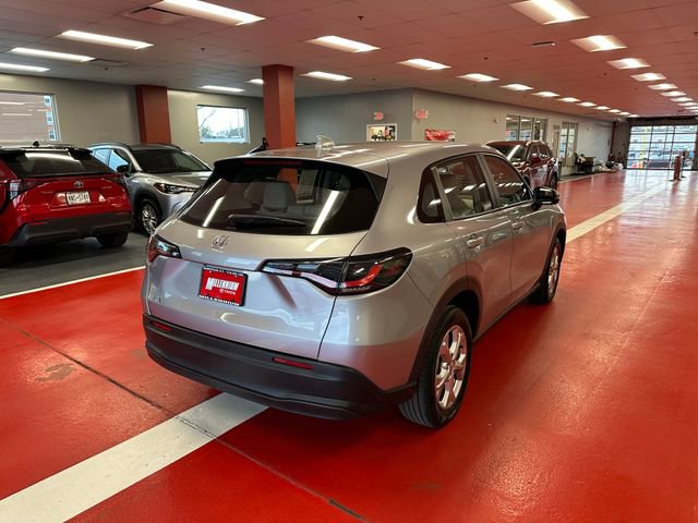 Used 2023 Honda HR-V LX image 4