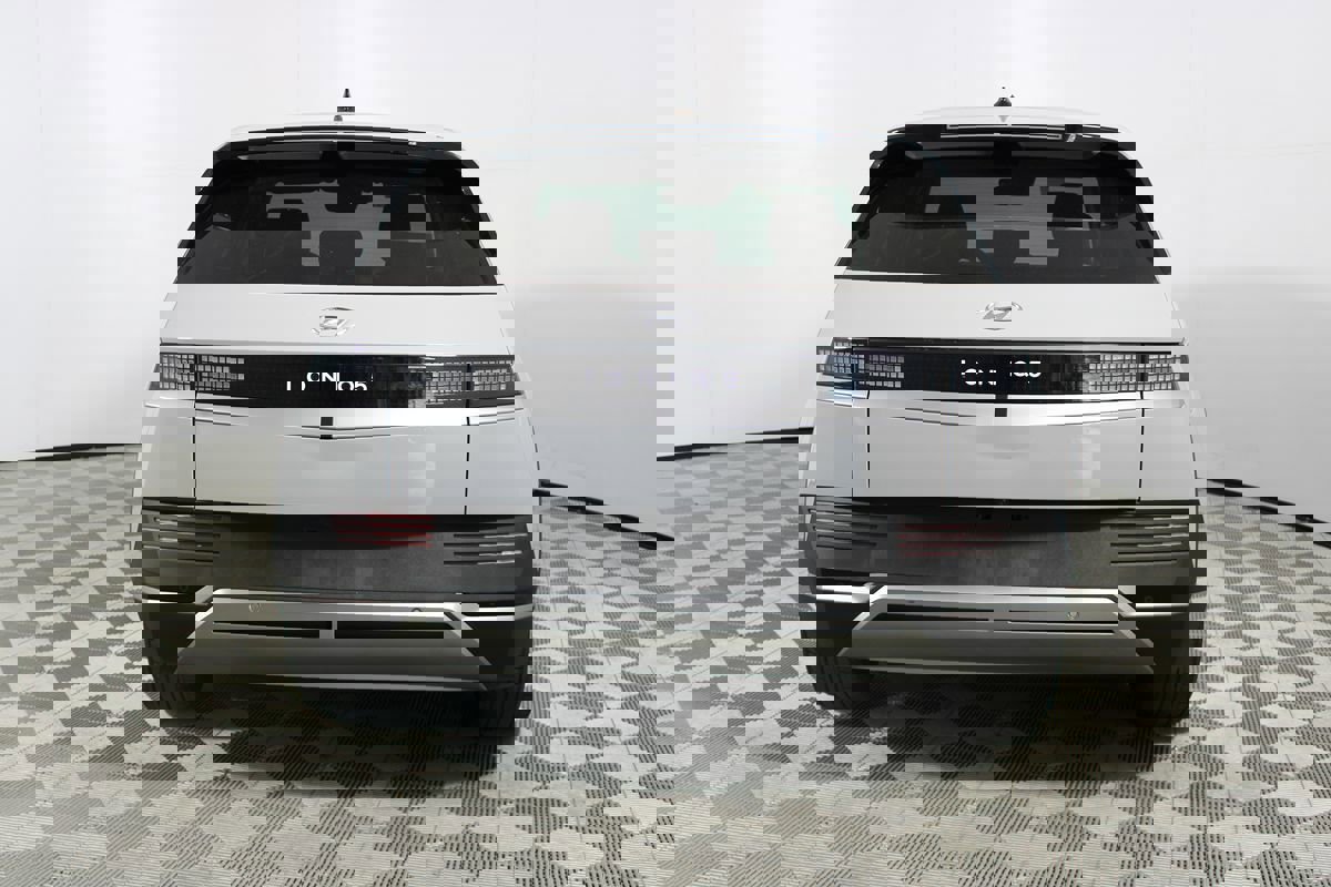 Used 2024 Hyundai Ioniq 5 SEL image 29