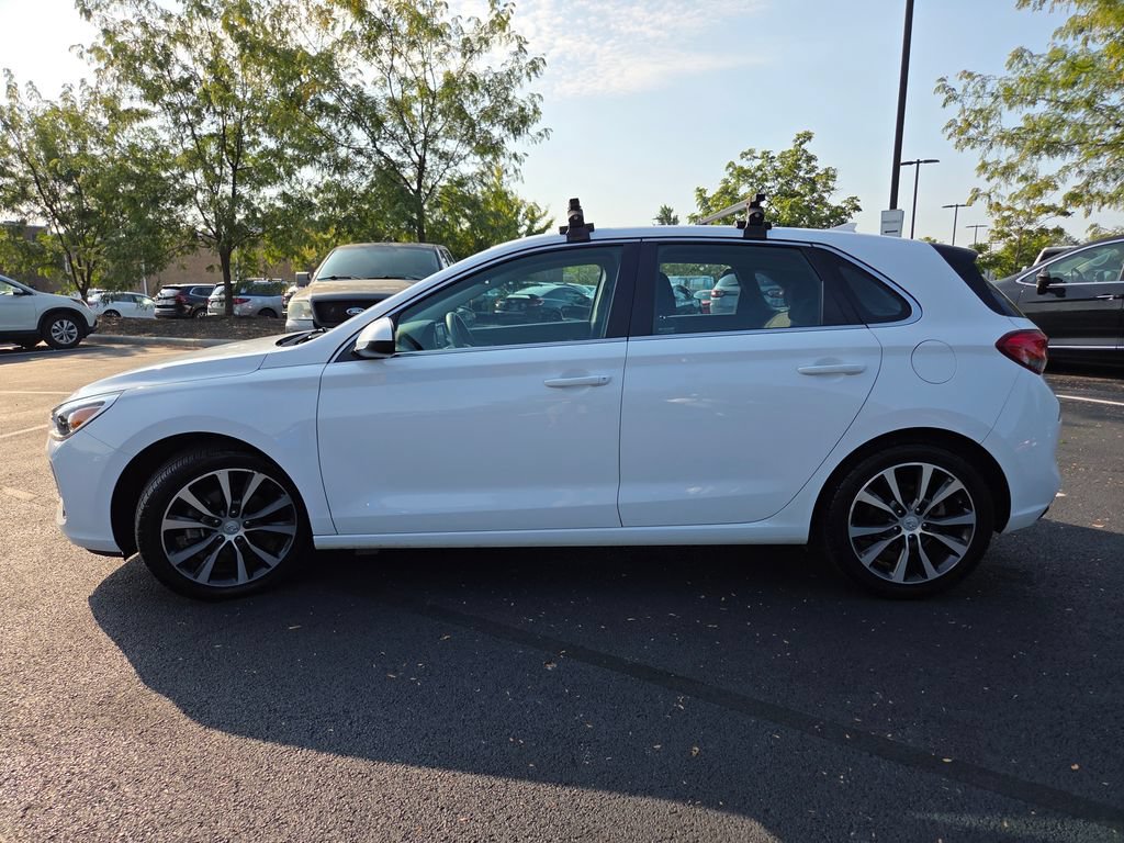 Used 2018 Hyundai Elantra GT FWD image 16