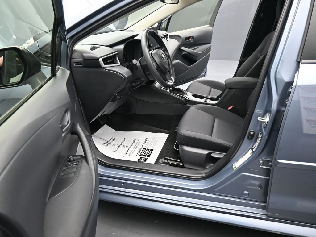 Used 2023 Toyota Corolla LE image 15