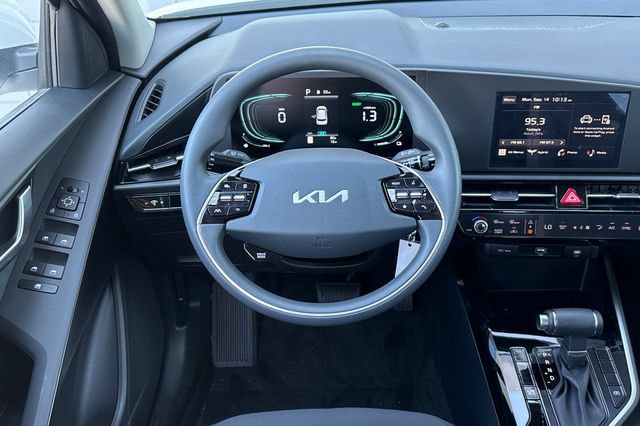 New 2026 Kia Niro LX FWD image 16