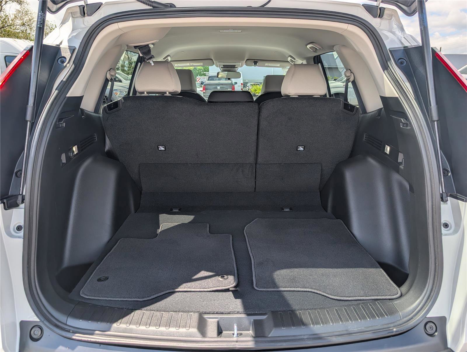 Used 2026 Honda CR-V LX image 12