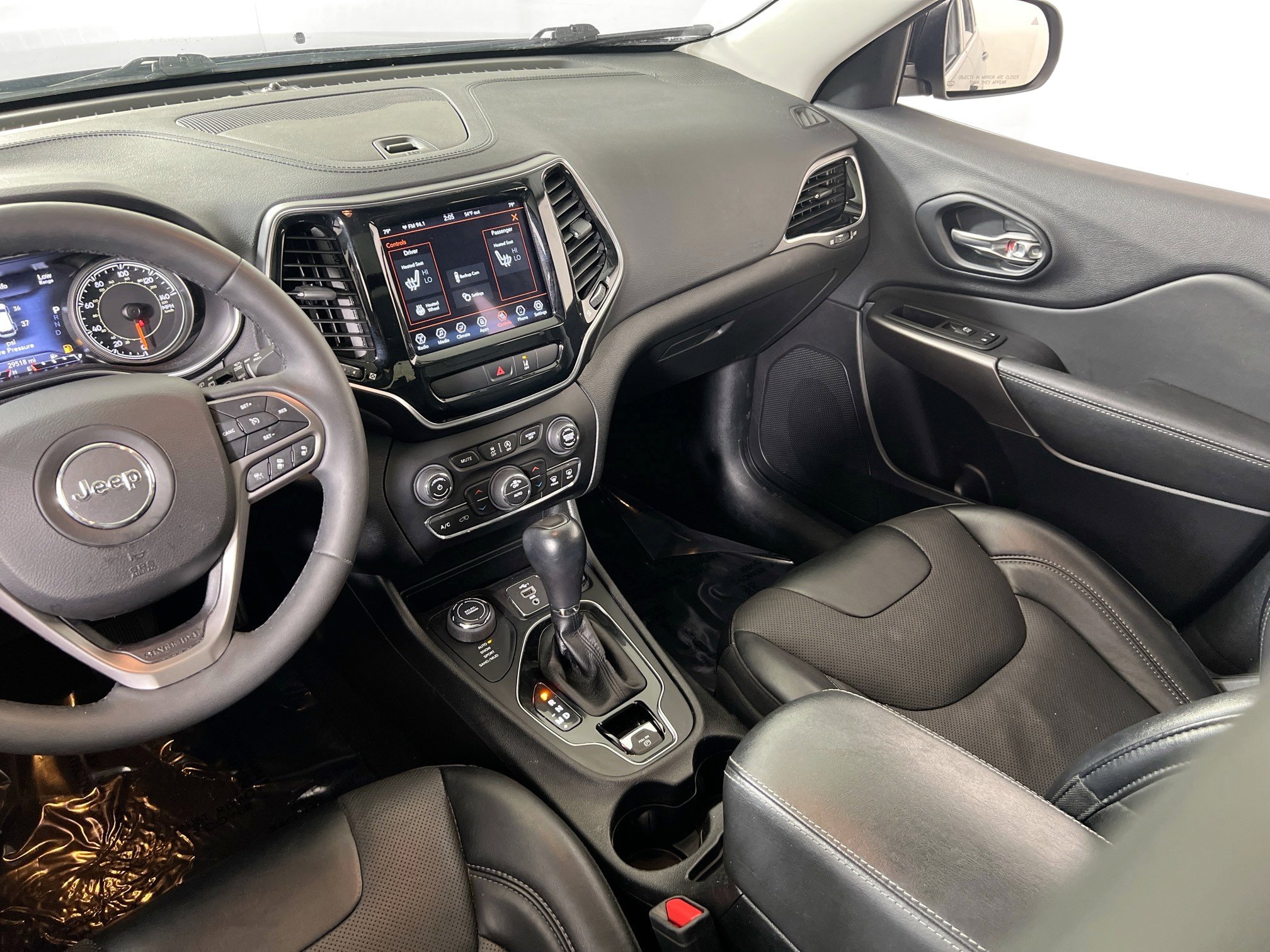 Used 2022 Jeep Cherokee Limited image 23