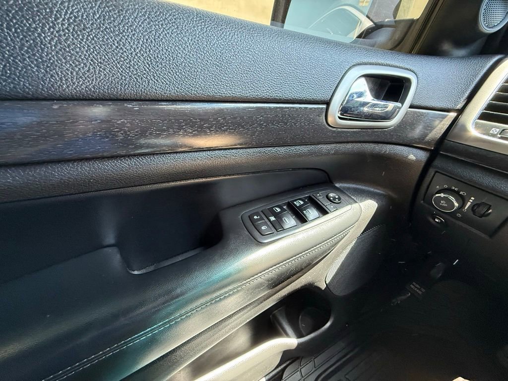 Used 2018 Jeep Grand Cherokee Altitude AWD/4WD image 19