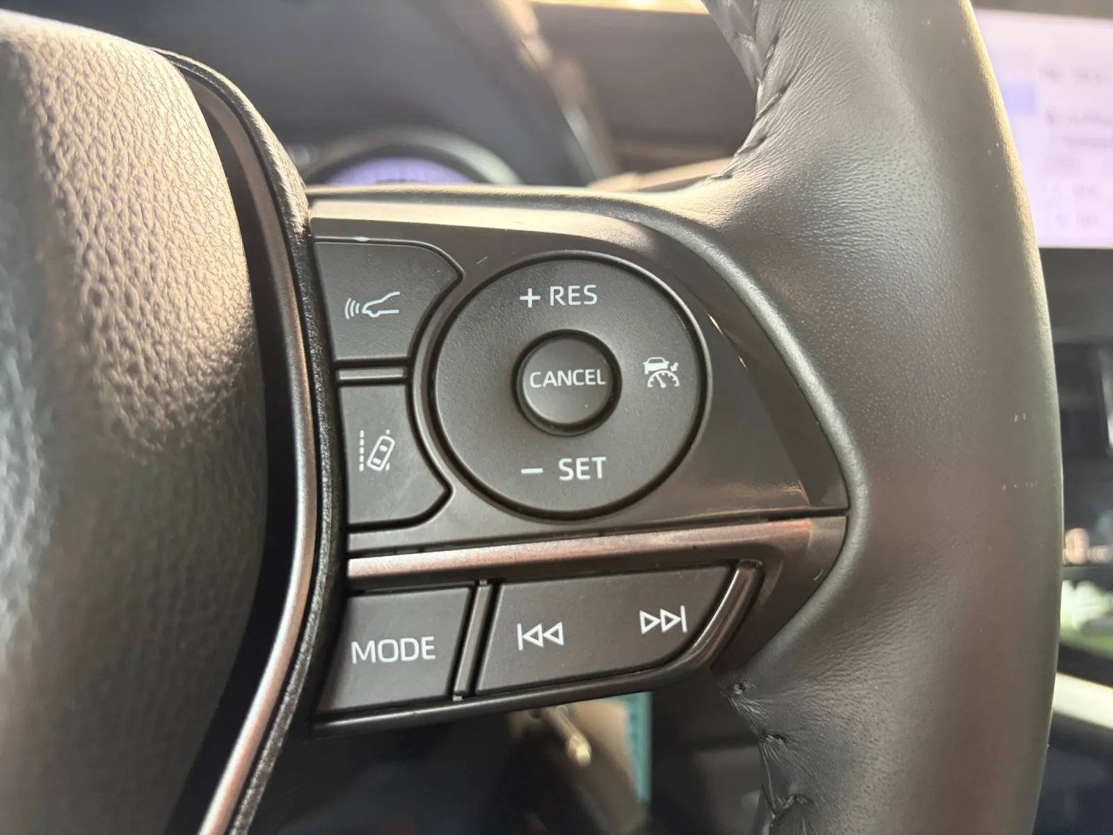 Used 2023 Toyota Camry SE AWD/4WD image 29