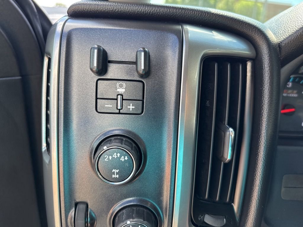 Used 2017 Chevrolet Silverado 2500 LT w/ All Star Edition image 39