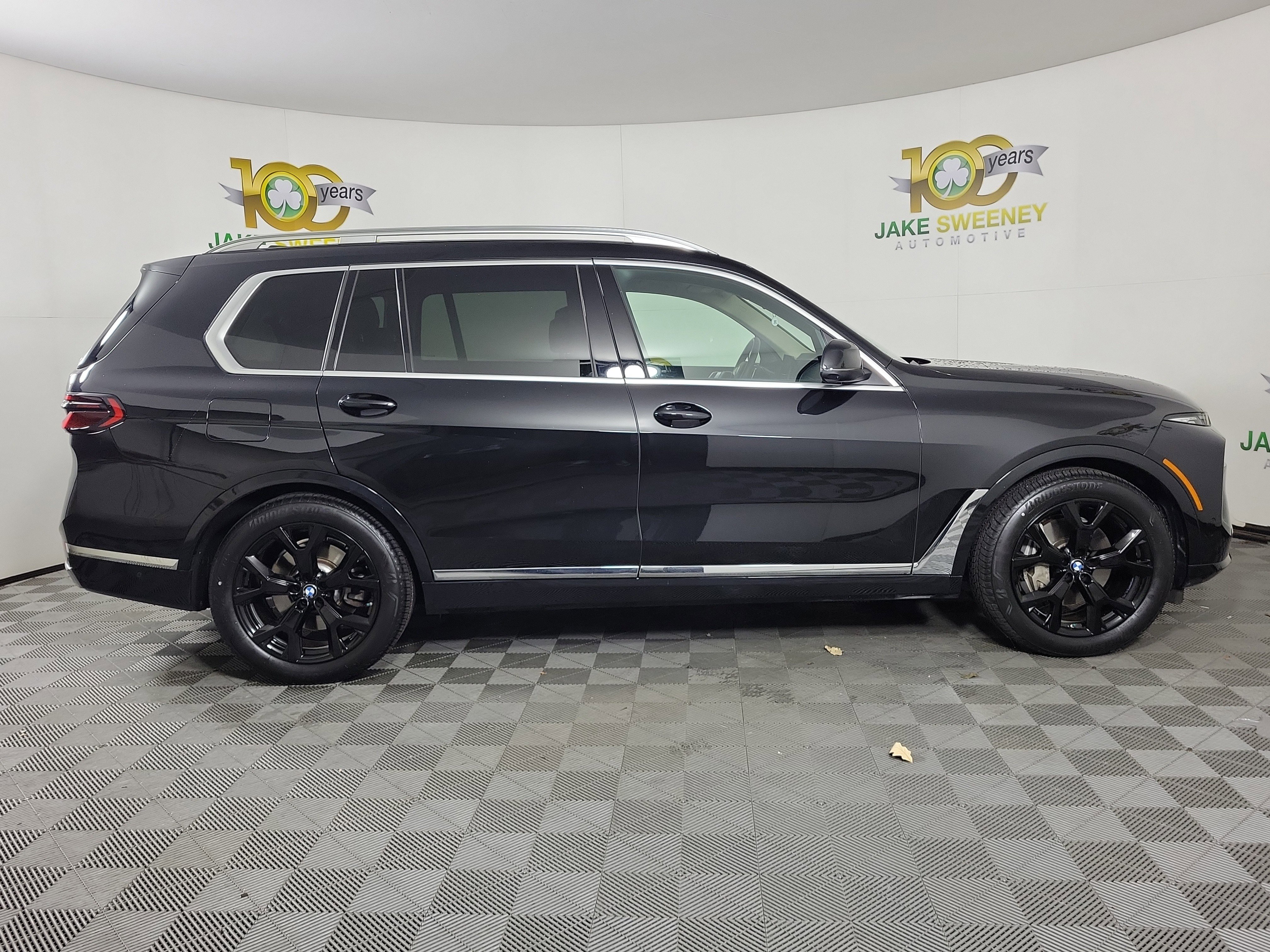 Certified 2024 BMW X7 xDrive40i image 8