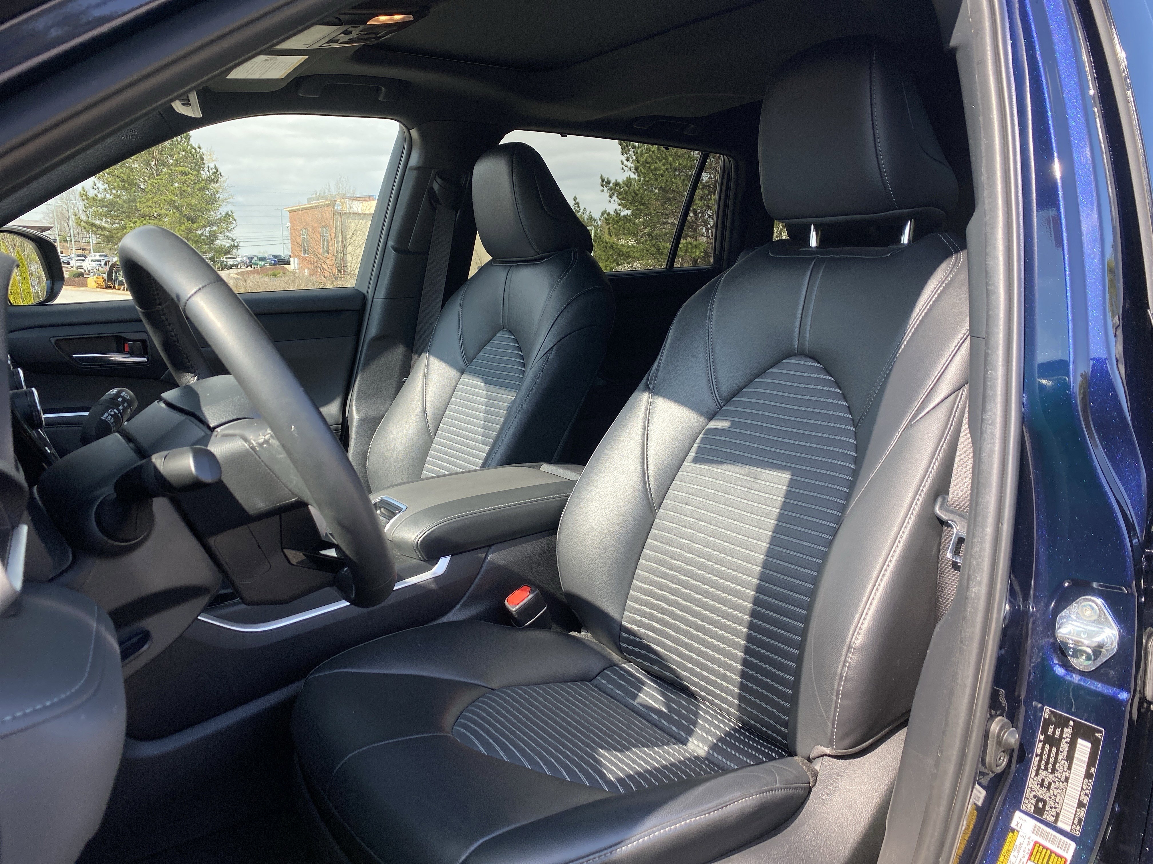 Used 2024 Toyota Highlander XSE image 7
