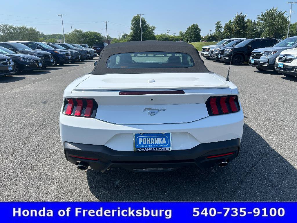 Used 2025 Ford Mustang Premium RWD image 6